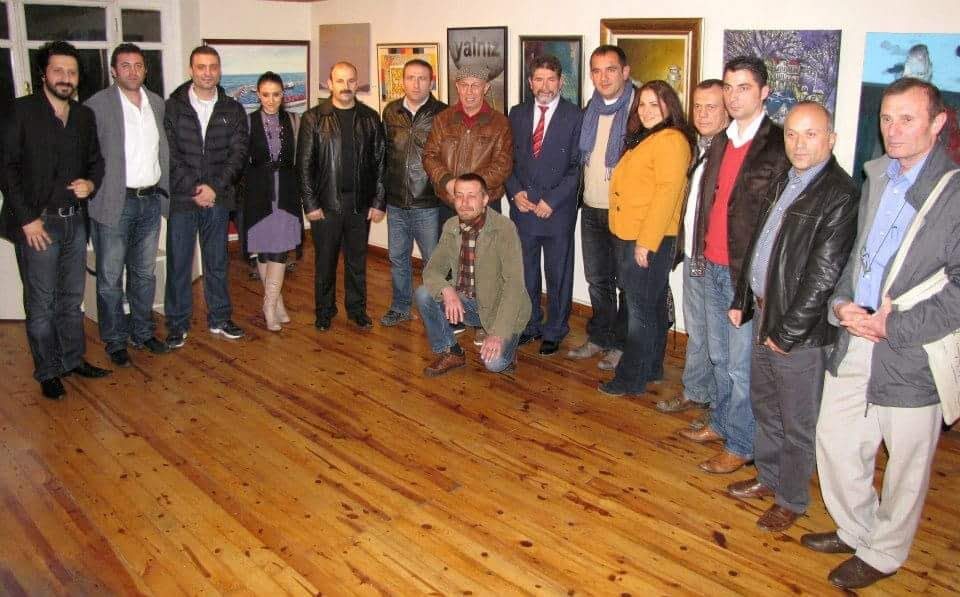Sergi açılışı veya sergi salonundan fotoğraf (008)